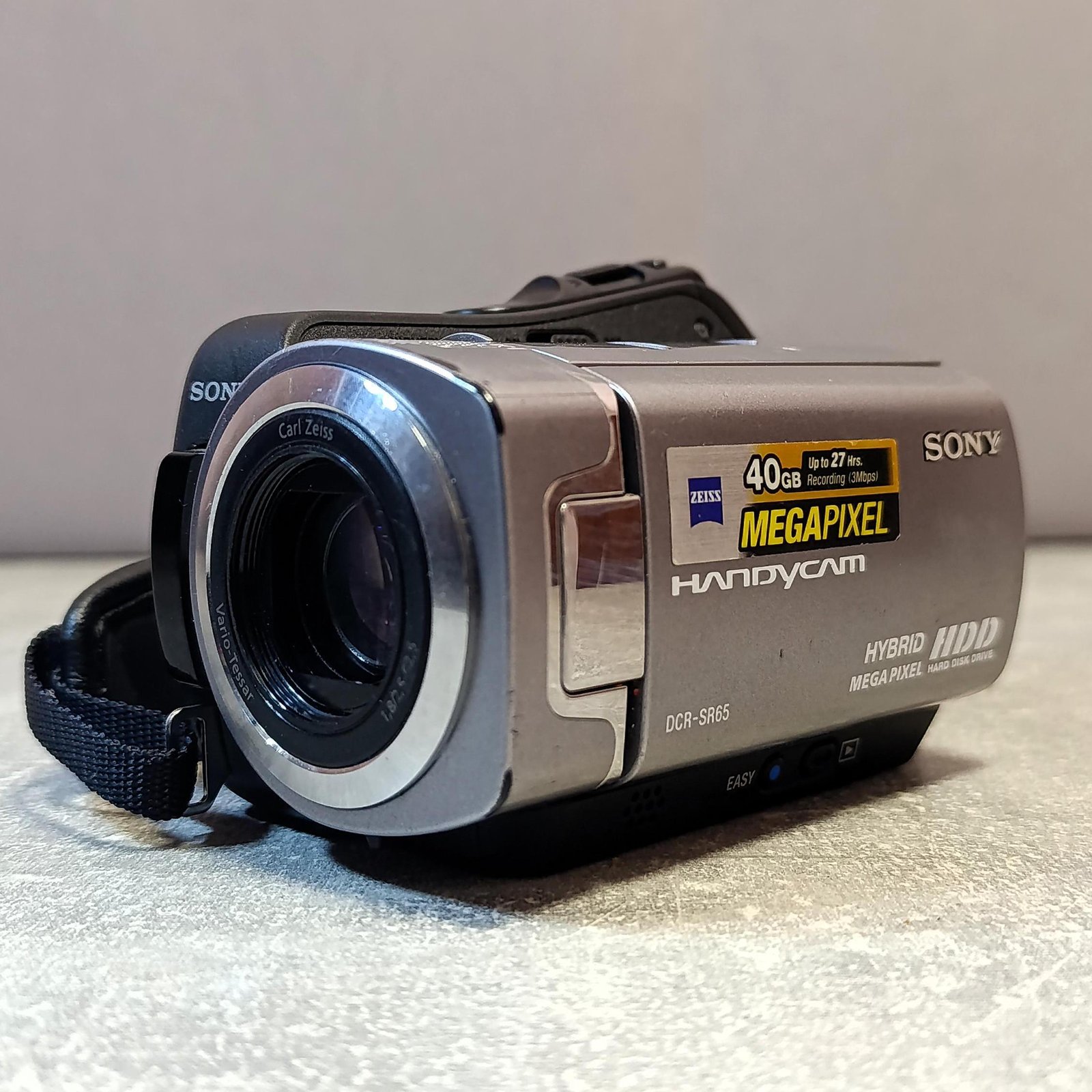 Sony DCR-SR65E Handycam Digital Video Camera Recorder HDD (40GB