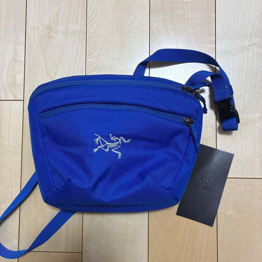 美品国内正規品アークテリクス　マンティス2 ブルー ARC'TERYX アークテリクス MANTIS 2 WAIST PACK マンティス ウエスト
