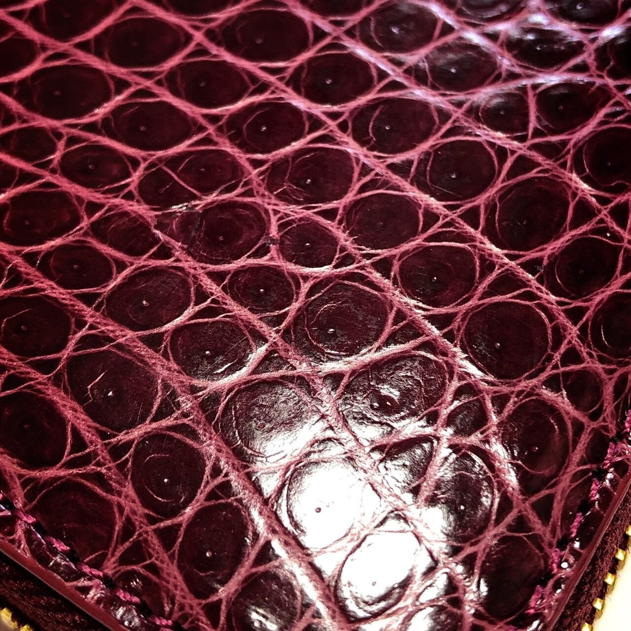 クロコダイル 長財布 ラウンドファスナー 肚ワニ 本革一枚革 WINERED